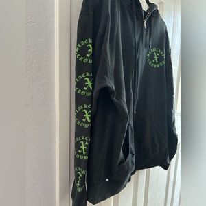 Distressed Blackcraft Men’s xl crowbar zip hoodie